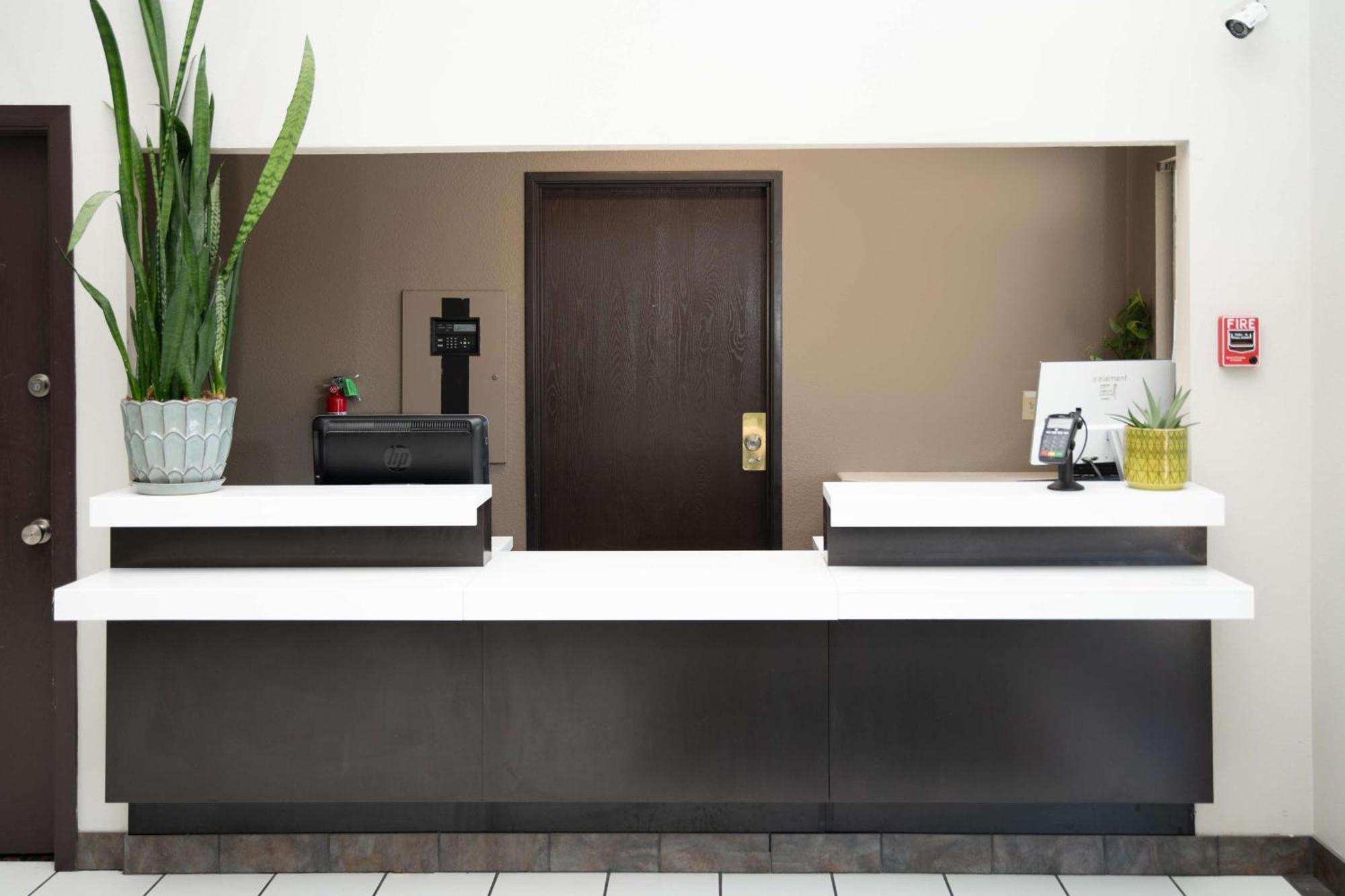 Surestay Plus By Best Western Montrose Eksteriør billede